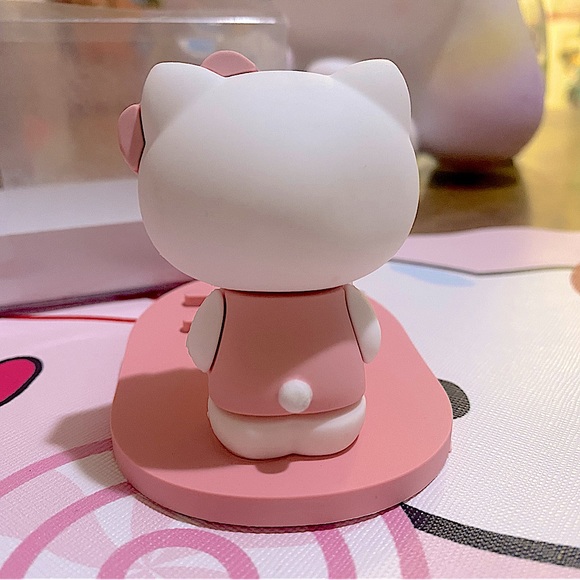 Hello Kitty phone stand - Picture 3 of 5